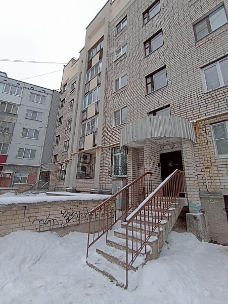 Однокомнатная квартира в кирпичном доме по адресу ул. Новоселов, д.11а
